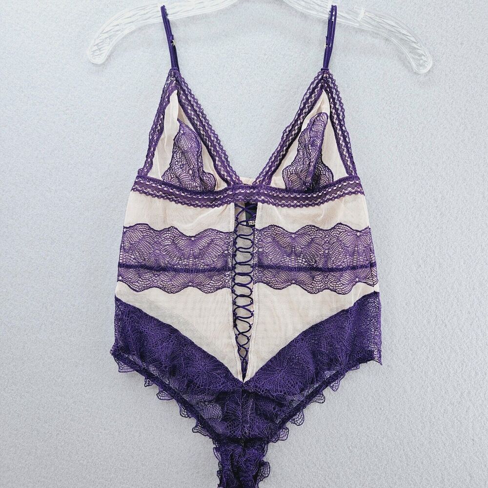 Victoria's Secret Purple & Nude Bodysuit Womens Small Lace V-Neck Strappy
